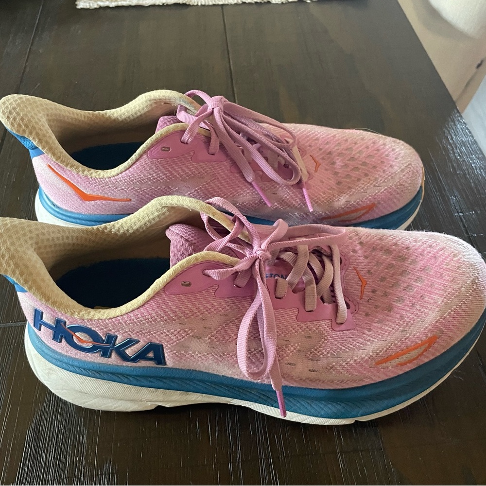 Gently used, Pink and Blue Clifton 9 Hoka Shoes. Perfect for running/fitness.